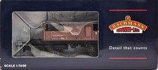 Bachmann 33-825A 25 Ton Queen Mary Brake Van S56302 in BR Bauxite Livery