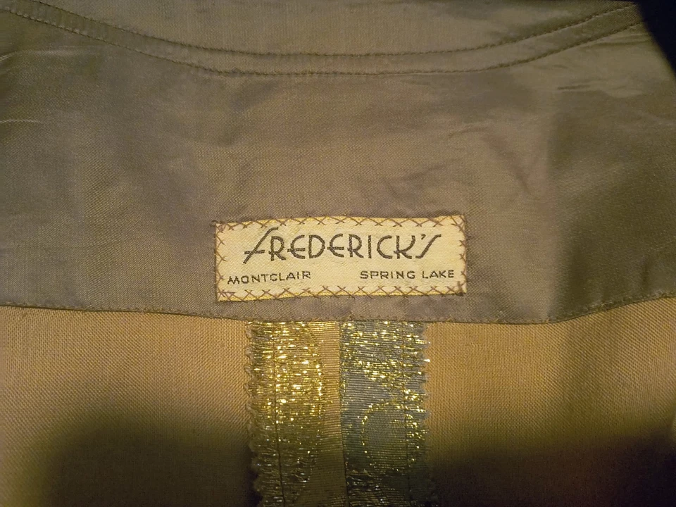 Vintage 1960s Bill Blass Metallic Silk Swing Coat Dress w/ Belt – Size 16 ILGWU  - Image 4 of 4