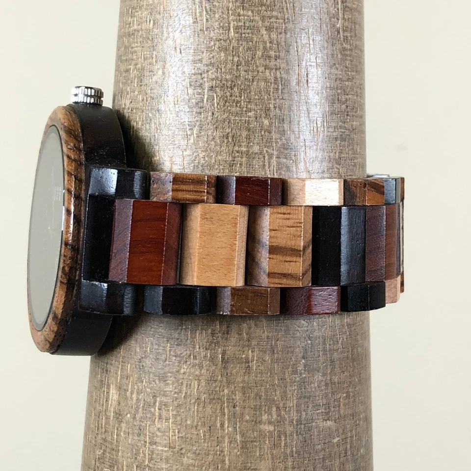 Reloj analógico de cuarzo Bewell para hombre formal día fecha madera día fecha 44 mm 7" Foto 3 de 4