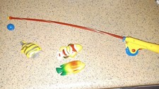 WORKING Battat, Magnetic Fishing Rod Toy Pretend Play Game Set for Kids 4 Pieces