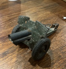 VINTAGE GERMAN-MADE US ZONE SPRING LOADED CANNON TIN TOY