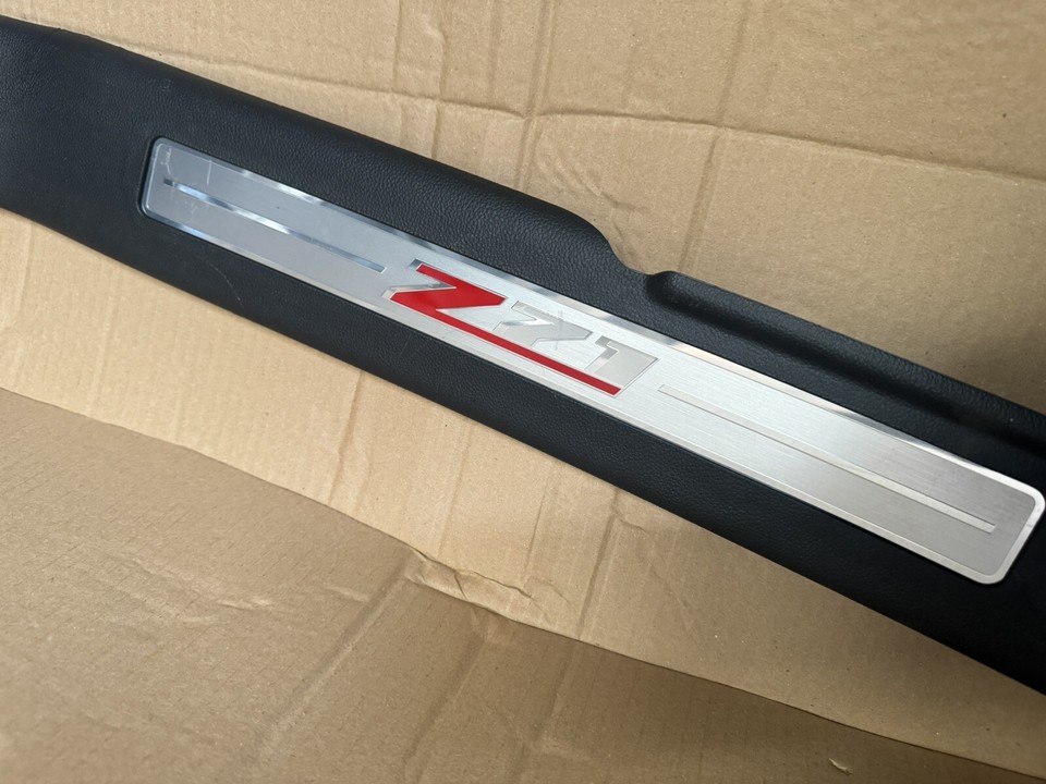 2014-2020 GM Z71 Black Front Driver LH Side Door Sill Garnish Molding ...