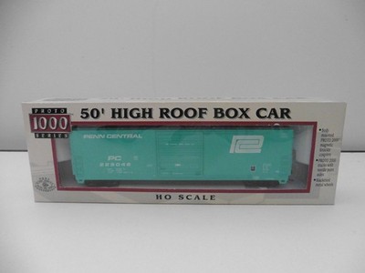 Proto 1000 239452 PC Penn Central 50' High Roof Box Car Spur H0