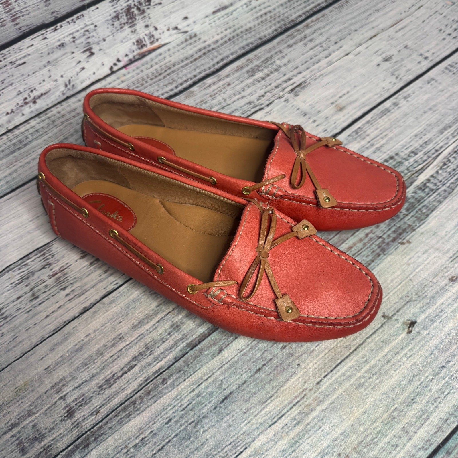 Clarks Artisan Leather Slip On Loafers Coral Wome… - image 1