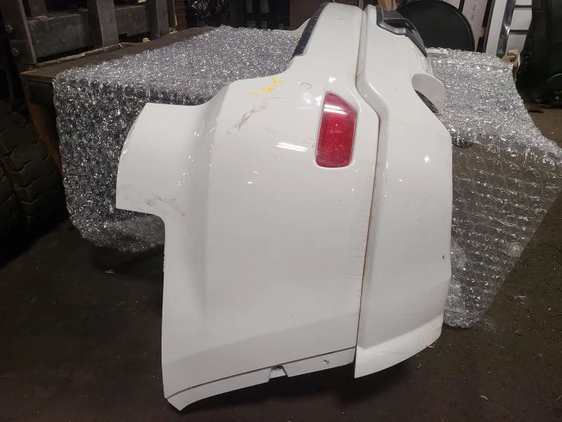 Rear Bumper Dual Exhaust With Park Assist Fits 11-13 GRAND CHEROKEE 1663040 Foto 4 de 4