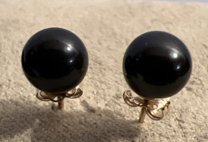 14k Yellow Gold Black Pearl Stud Earrings
