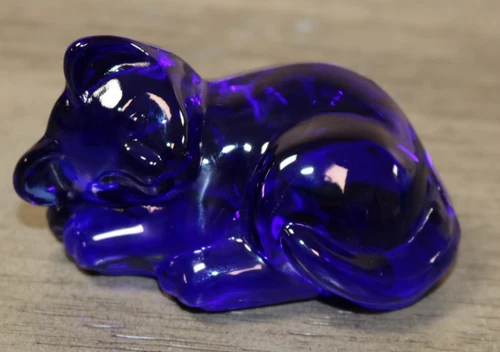 Fenton Cat Figurine Glass Art Cobalt Blue Sleeping Dreamer Unpainted