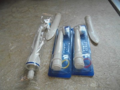 2 ORAL-B PULSONIC Replacement Toothbrush Brush Heads NEW Plus Extras