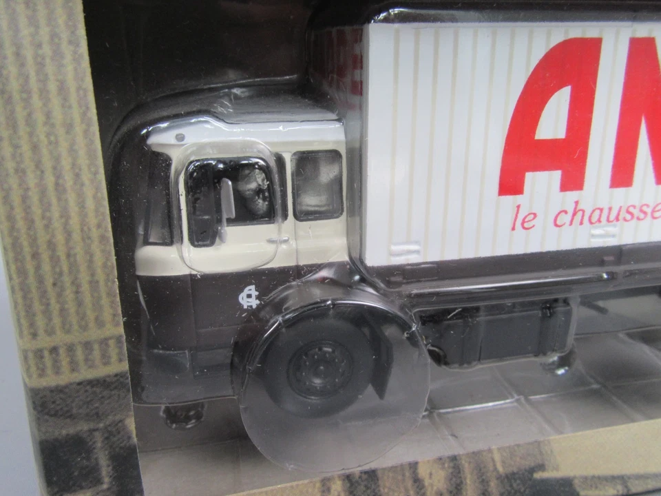 D140 IXO 29 Daf A2600 André Scarpe Camion D'Epoca 1:43 Nuovo + Scatola - Immagine 2 di 4