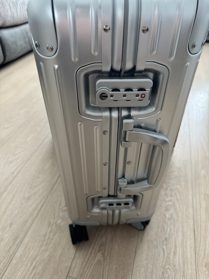 Rimowa Original Kabinenkoffer, silber/aluminium, nagelneu, Versand innerhalb von 24h - Bild 4 von 4