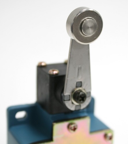 KACON KLMAL2 Aluminum die-cast Body Roller Lever Actuator Limit Switch 1NO 1NC - Picture 2 of 8