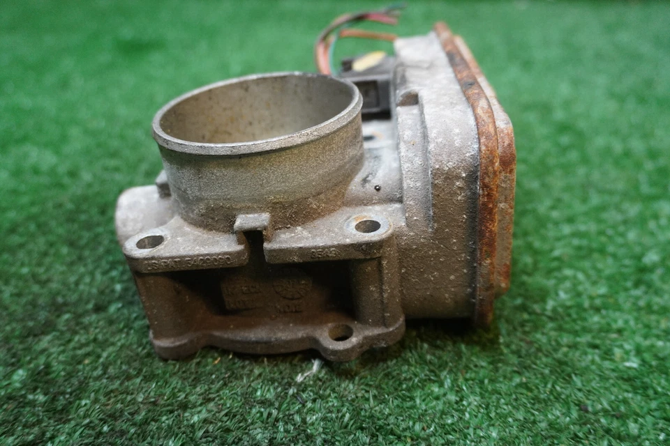 Dodge Caliber 2008 2,0 L carrocería del acelerador OEM 04891735AC Foto 4 de 4