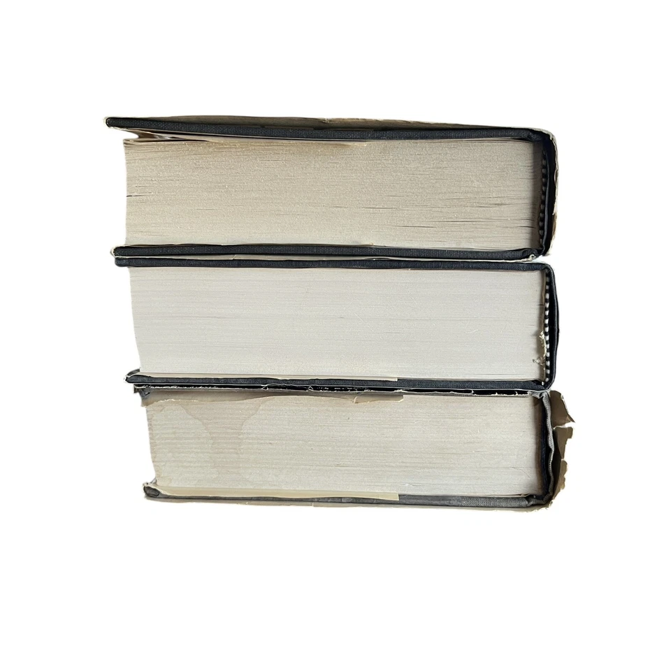 The Bourne Trilogy by Robert Ludlum Lot 3 Identity Supremacy Ultimatum HC DJ Set - Image 4 of 4