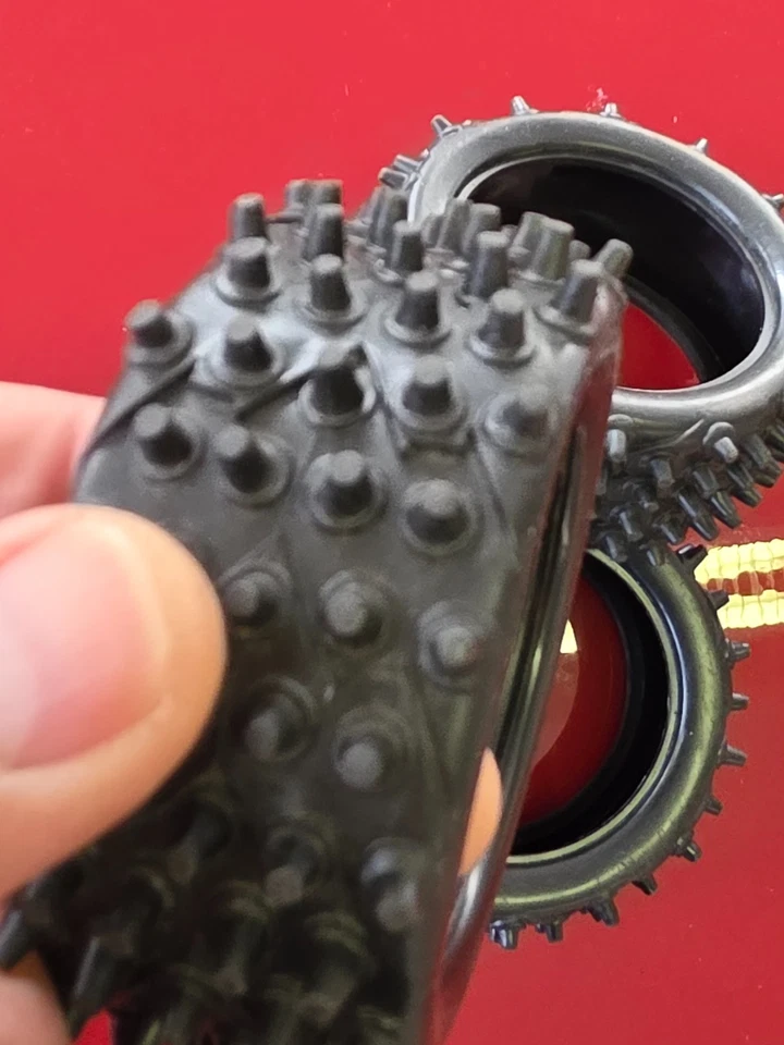 4x Reifen für 1:10 RC Cars+Trucks+Buggys - Bild 2 von 4