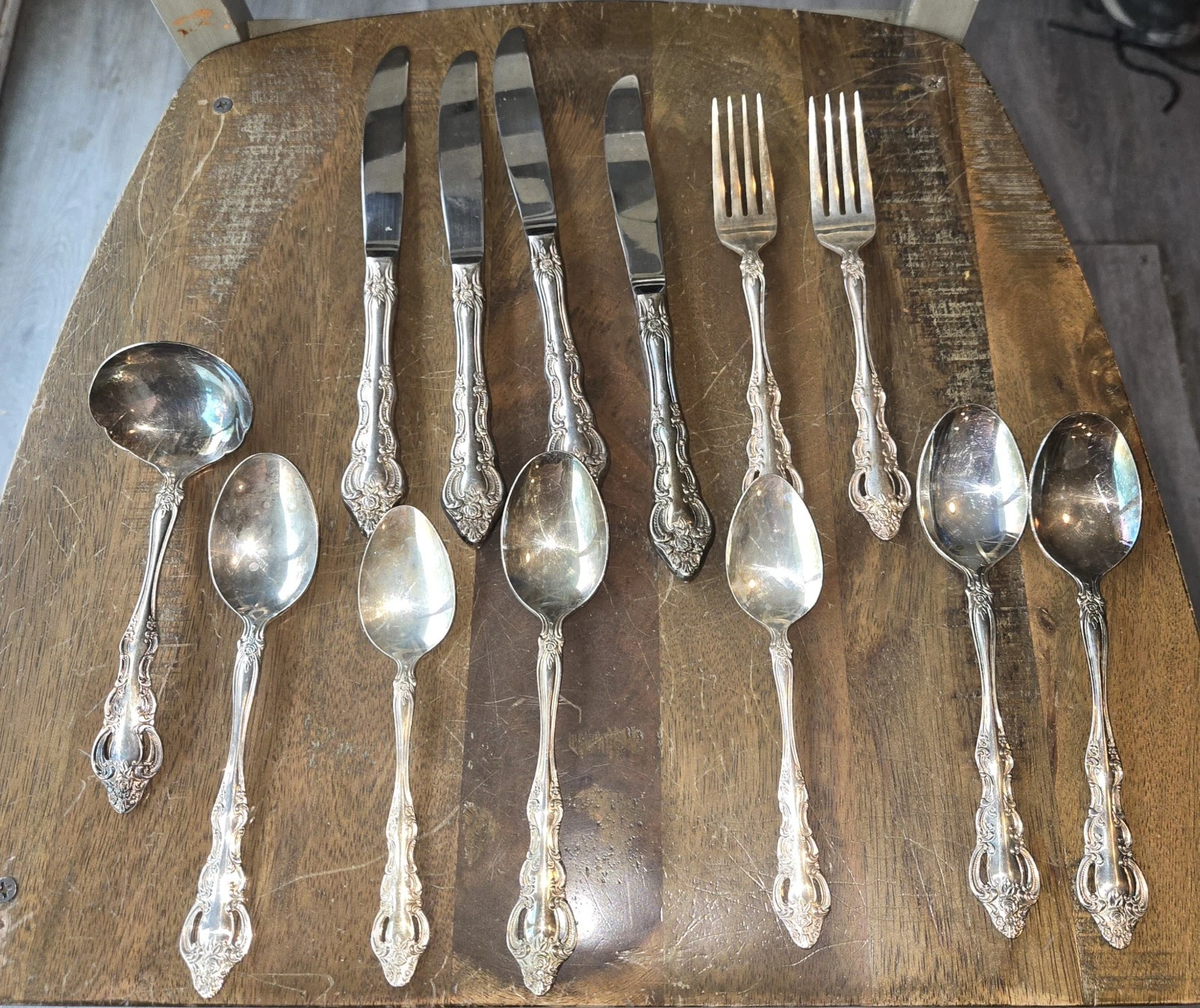 Oneida Floral Silver Plated Japan Scalloped MCM GRAVY LADLE Spoons Butter Knives