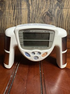 OMRON HBF-306 FAT LOSS MONITOR BODY COMPOSITION ANALYZER WHITE
