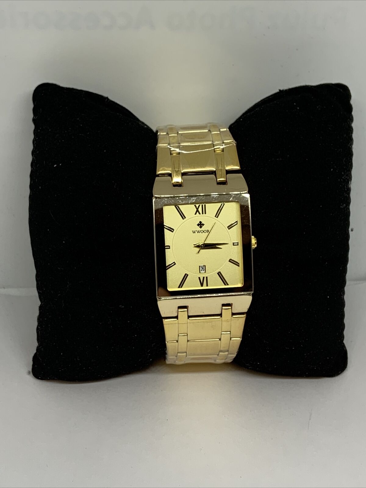 WWOOR WR-8858M Men's Gold Stainless Steel Analog Dial Quartz Wrist Watch AEW126