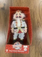 2000 Toys R Us Dancing Musical Christmas Nutcracker