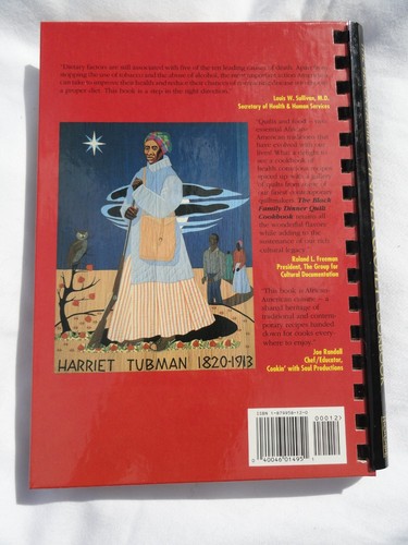 The Black Family Dinner Quilt Cookbook 1993 Recipes Casseroles Catfish Soups - Picture 12 of 16