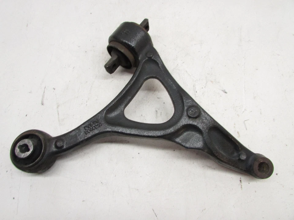 2011 VOLVO XC90 FRONT RIGHT CONTROL ARM OEM 03 04 05 06 07 08 09 10 11 12 13 - Image 4 of 4