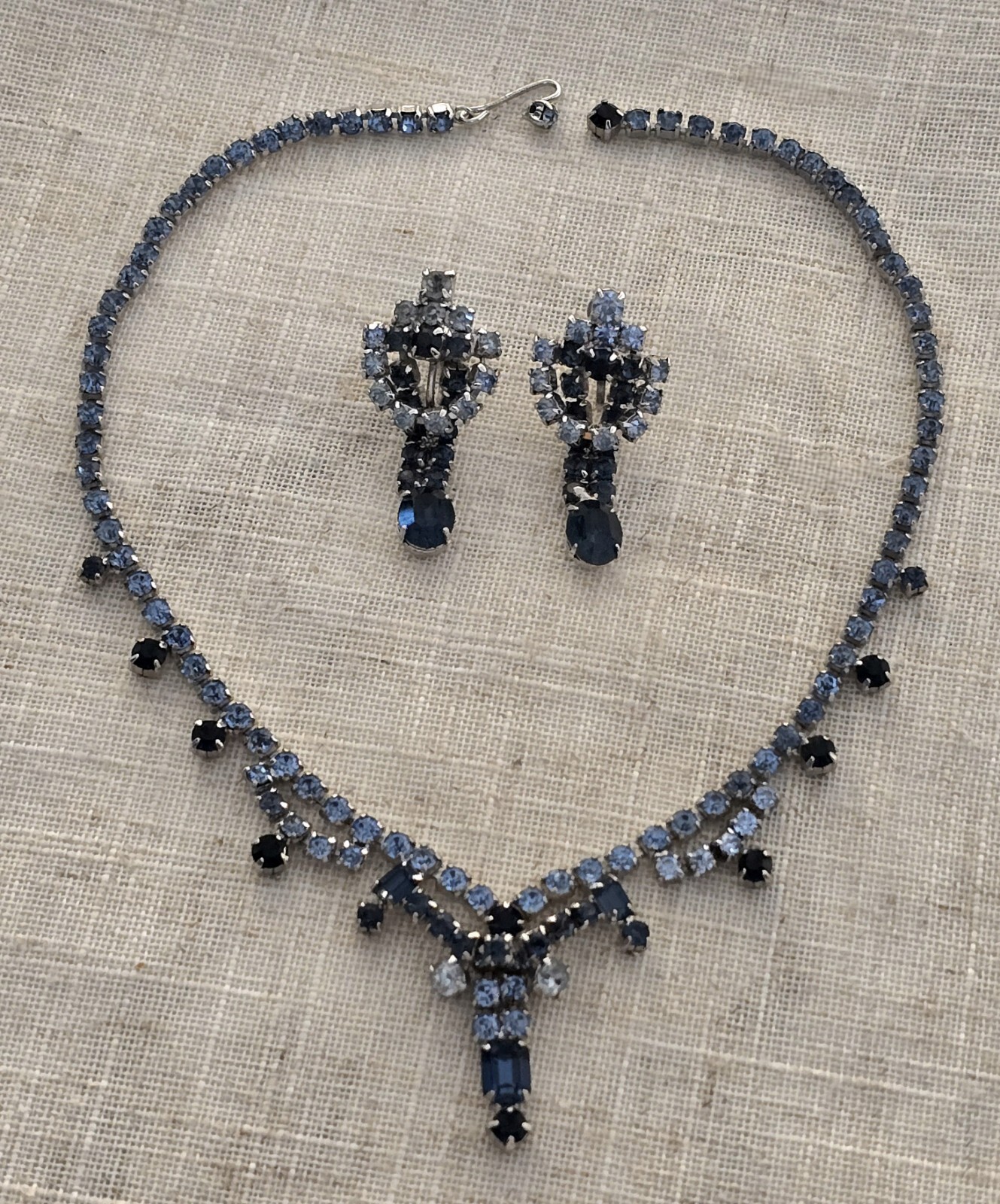 Mid-century Modern Silvertone Blue Rhinestone Bib… - image 3