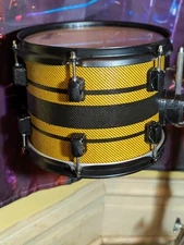 RMV Brazil, 10" x 8" deep, fabulous tone, unusual 3D wrap.  Black hdware,  Nice!