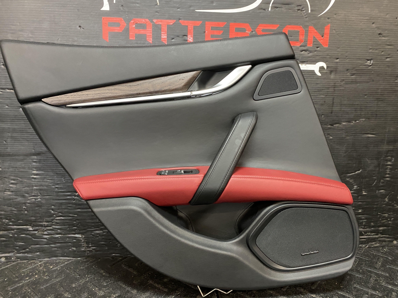 14-17 MASERATI GHIBLI REAR DRIVER LEFT INSIDE INTERIOR DOOR TRIM PANEL BLACK RED