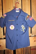 Boy Scouts of America BSA Youth Shirt 14 M Cub Blue SEWN on patches vintage