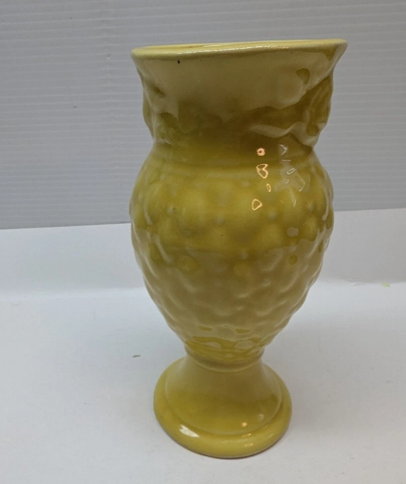 Jarrón pequeño amarillo Fredricksburg cerámica artística vintage 7 pulgadas de alto flores de verano Foto 3 de 4