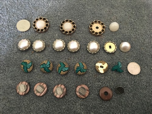 Vintage Lot Of 19 Changeable Button And 4 Different Styles