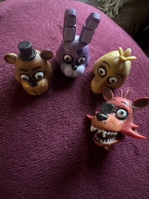 Five Night s At Freddy s McFarlane Lot Head Part Set