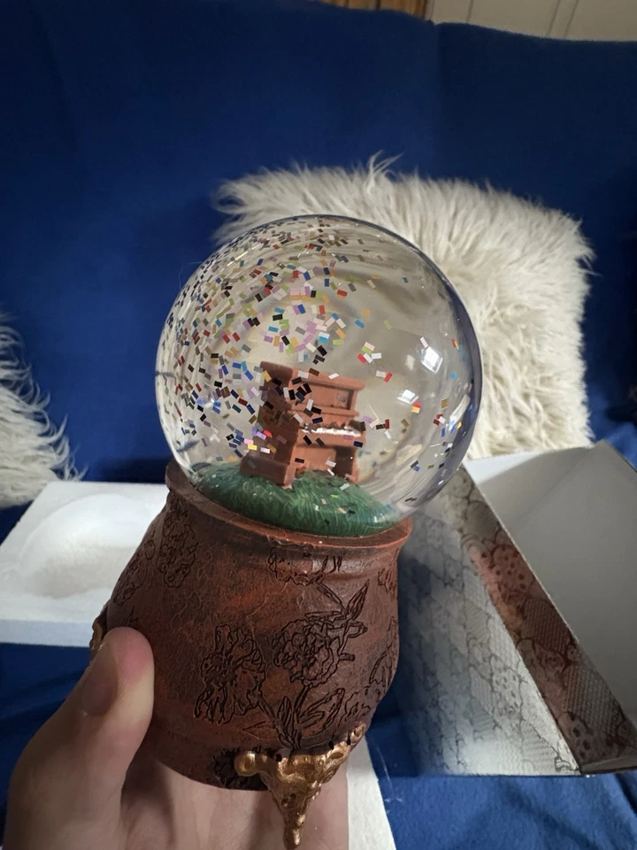 TAYLOR SWIFT - THE ERAS TOUR ACOUSTIC PIANO SNOW GLOBE ✅ IN HAND ✅ FAST SHIP ✅ - Image 2 of 4