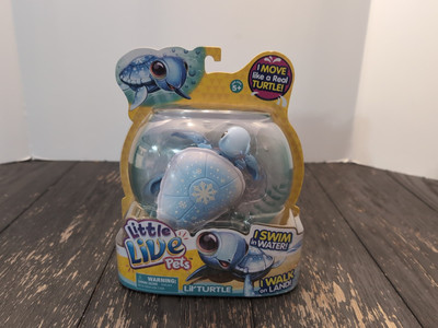 Little Live Pets Lil' Turtle - Brand New! Swims & Walks!