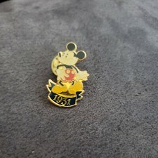 Disney lapel/hat pin Dancing  Mickey Mouse 1931 - Walt Disney Pin