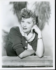 LUCILLE BALL  TV SHOW VINTAGE 1970S    8X10 PHOTO #A2920