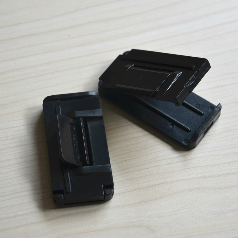 2x Car Seat Belt Strap Adjuster Stopper Buckle Improves Comfort Safety - Image 3 of 4