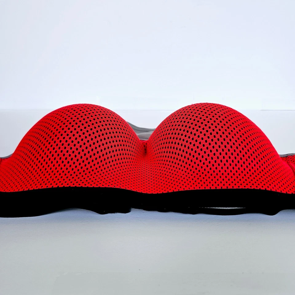 Victoria's Secret VSX Racerback Incredible Sports Bra Red Mesh Padded 38D M980.1 - Image 4 of 4