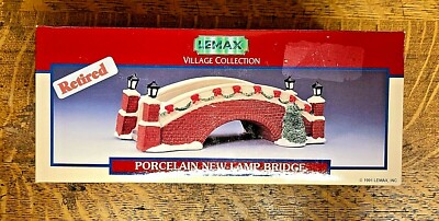 LEMAX  Porcelain New Lamp Bridge Village Collection # 13033 NEW & SHIPS FREE!