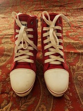 Star Wedge comfortable shoes size 6