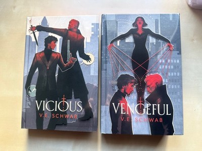 Illumicrate 10th Anniversary Vicious & Vengeful Farbschnitt