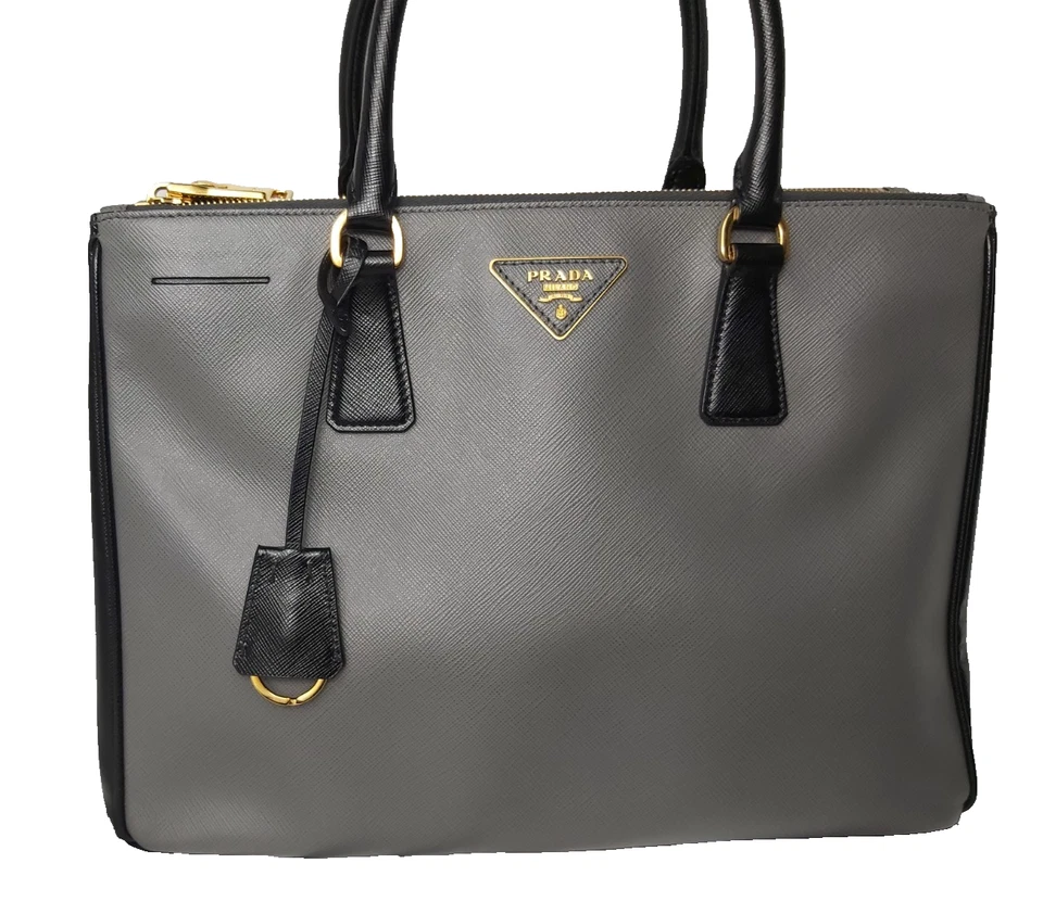 Prada Saffiano Cuero Galleria Doble Cremallera Dos Tonos Color Gris (delantero y trasero) Foto 3 de 4