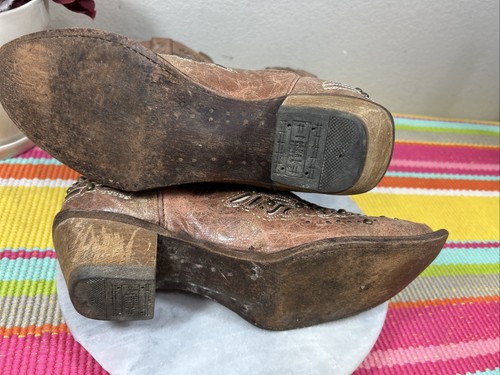 Botas occidentales Corral C2853 Distress de cuero de vaca marrón con tachuelas cruzadas para mujer 10,5 E - Imagen 10 de 13
