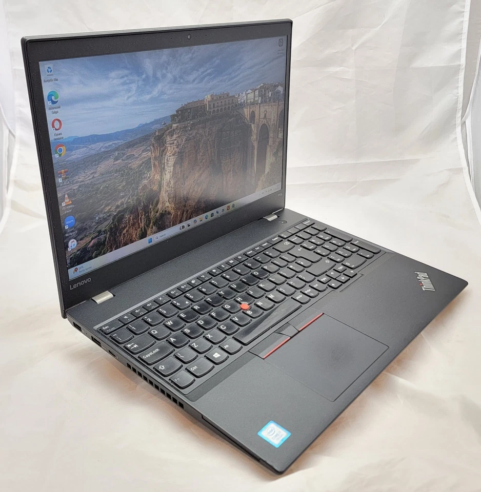 Lenovo P51s i7 7th Gen - 256GB SSD - 16GB RAM - FHD 15.6" Nvidia Quadro - Win 11 - Image 2 of 4