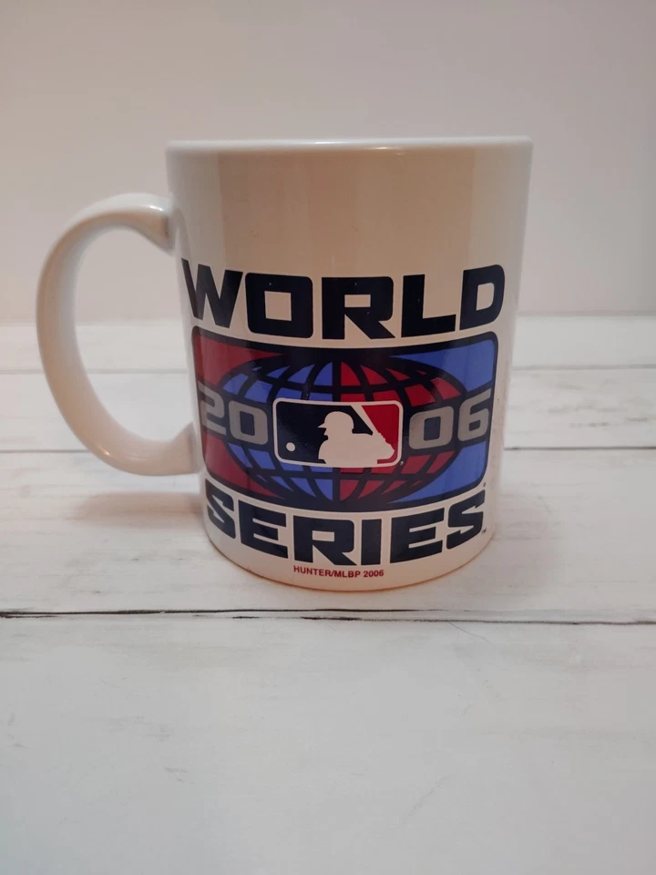 Taza de café Serie Mundial 2006 Cardenales de San Luis y Tigres de Detroit  Foto 2 de 4