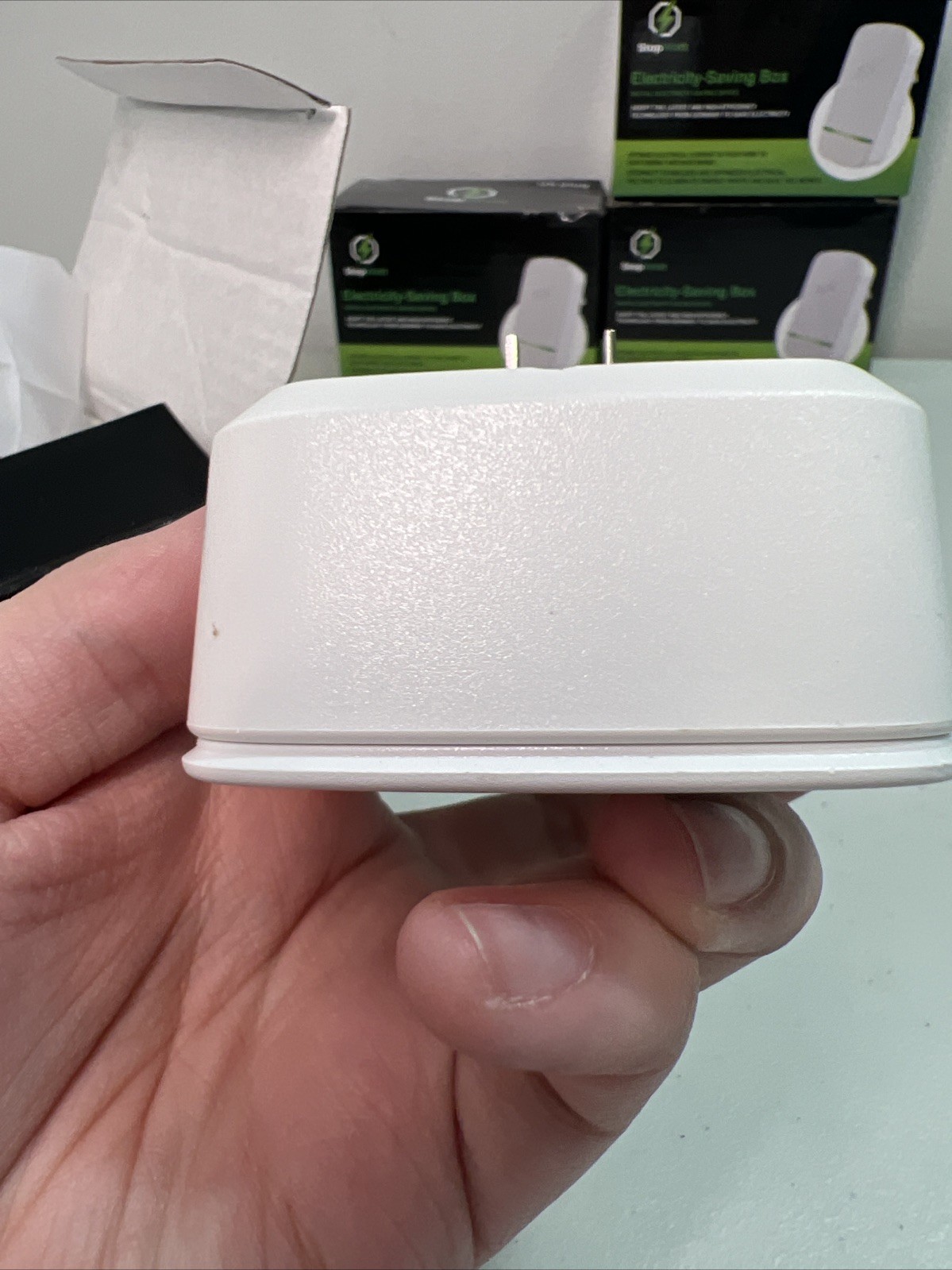 LOT OF 4 / 4 Pack of StopWatt Electricity-Saving Box US Outlet Plug Energy Saver