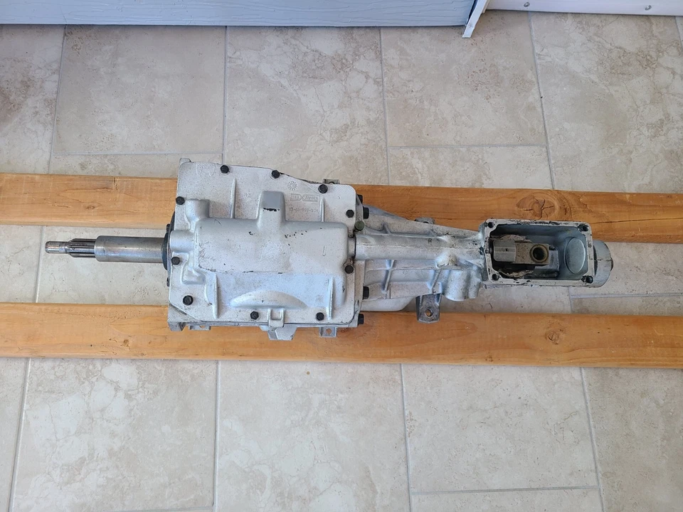 Borg Warner Transmission 13-52-065-908, 13-52-066-919... etc, AS IS UNTESTED!! Foto 2 de 4