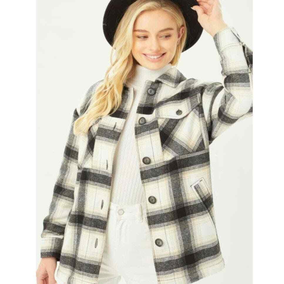 Love Tree lined shacket with pockets - image 1