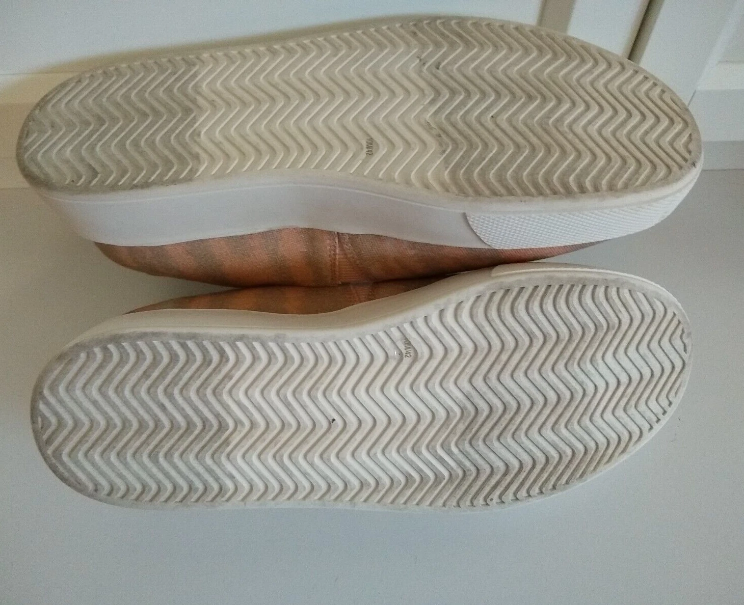 Vince Camuto Abbinna Platform Canvas Slip On Shoes Casual Muted Cheetah Sz 10M