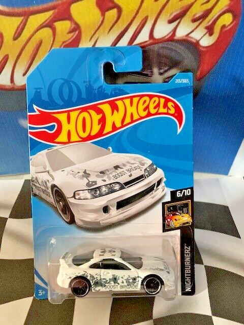 Hot Wheels 2018 HW Nightburnerz  6/10 213 Custom '01 Acura Integra GSR WHITE PR5