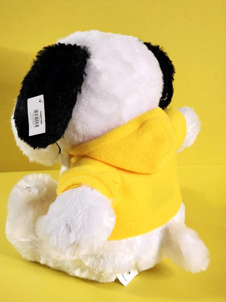 Knott's Berry Farm Peanut's Celebration Snoopy Plush 11